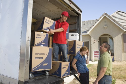 Local movers planning access for a property move in Goddington