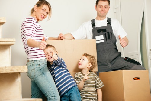 Flexible man and van transport service in Goddington